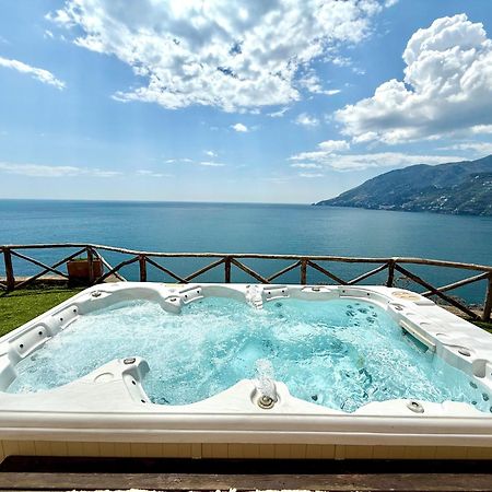 Villa Anna Майори Екстериор снимка
