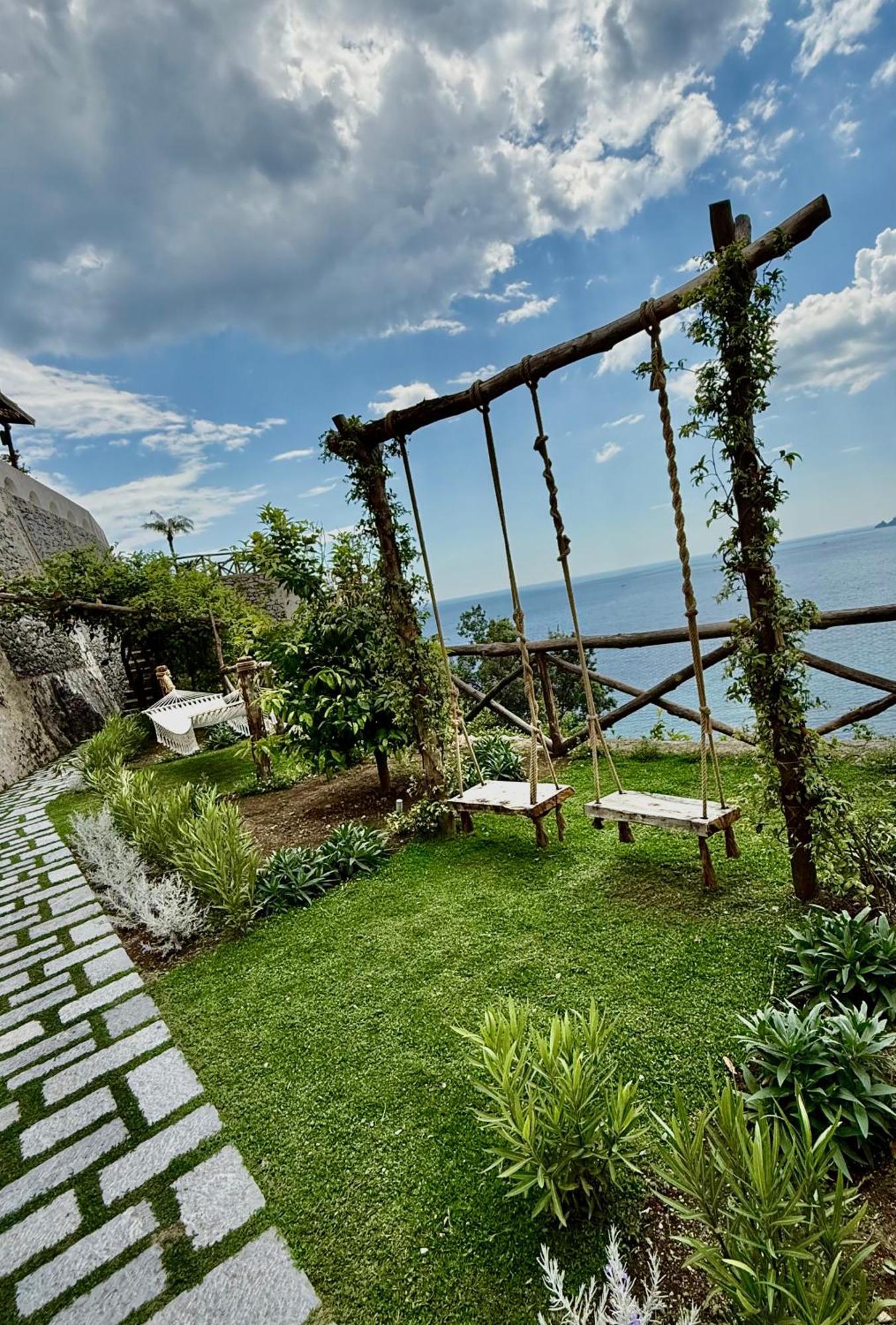 Villa Anna Майори Екстериор снимка