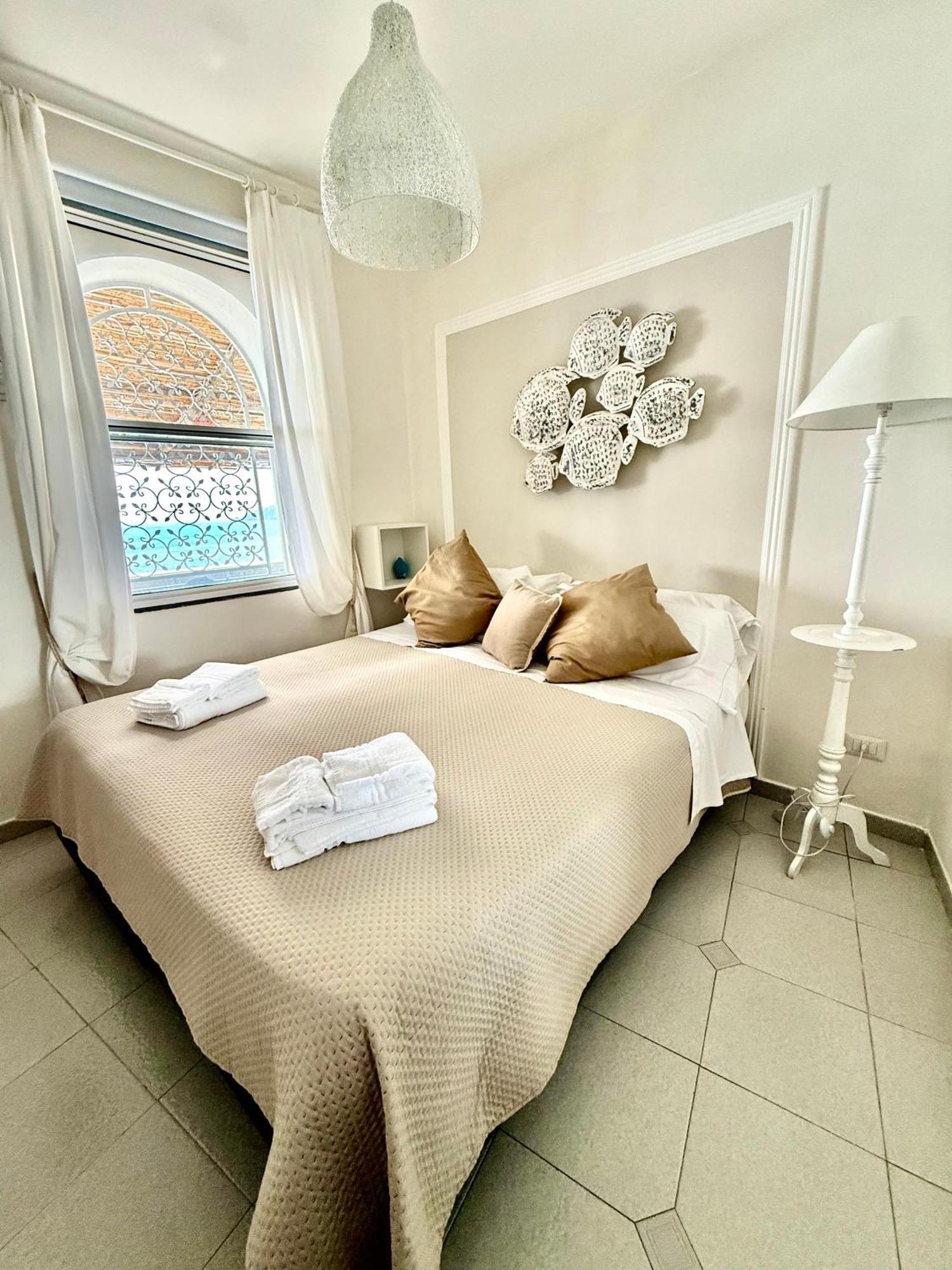 Villa Anna Майори Екстериор снимка